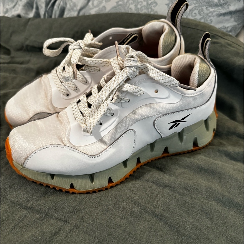 Reebok woman’s 8